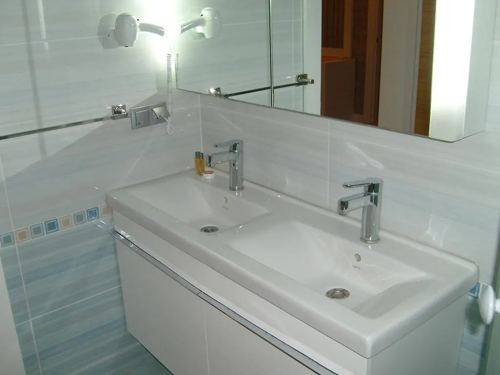 Simin Hotel Akyarlar